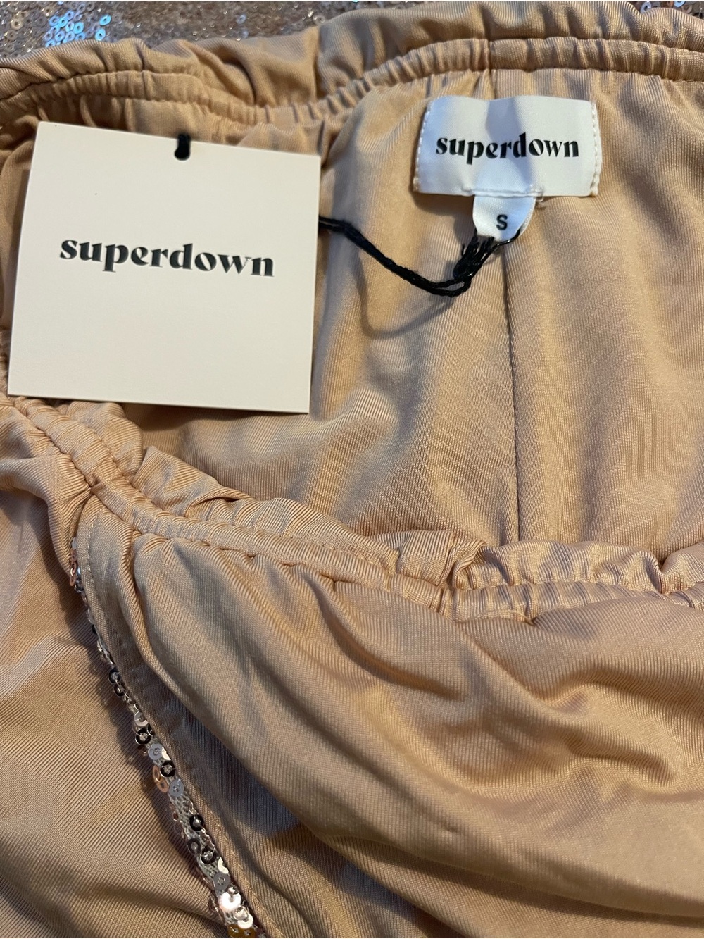 superdown Rose Gold Sequin V-Neck Wide-Leg Jumpsuit. Size Small - Picture 8 of 13